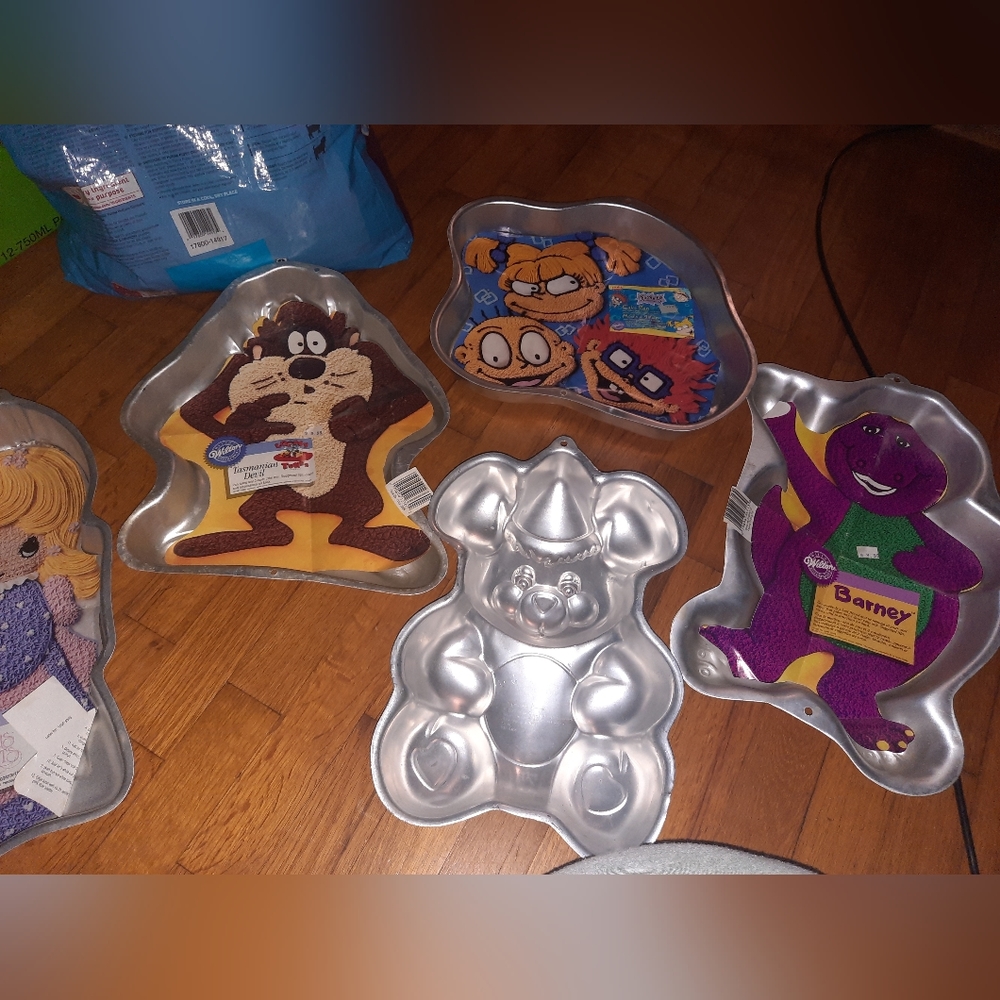 Cake pans - Picture 8 of 13